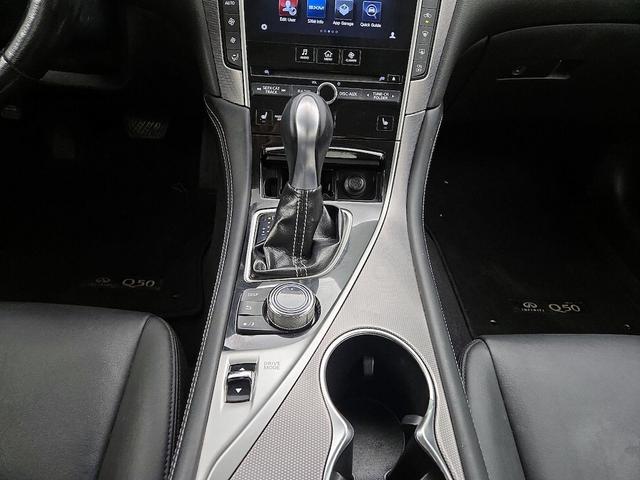 Photo of 2015 Black INFINITI Q50