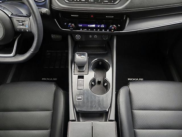 Photo of 2021 Gray Nissan Rogue