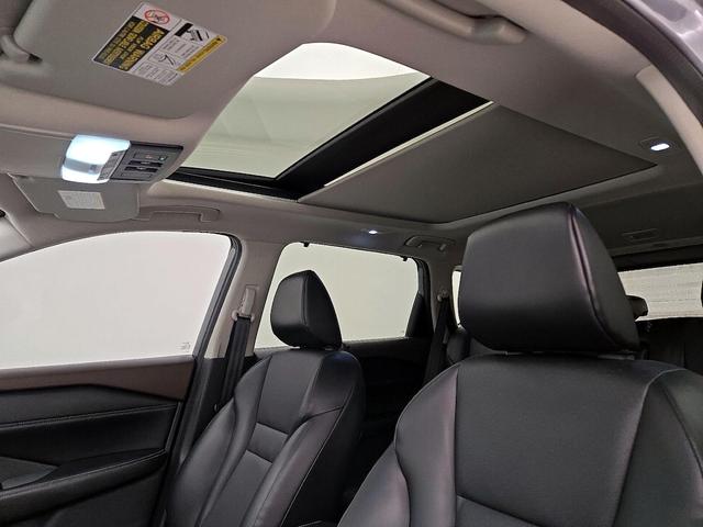 Photo of 2021 Gray Nissan Rogue