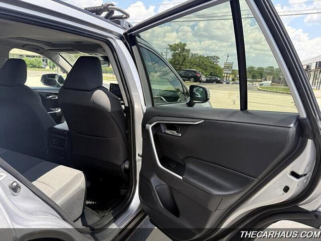 Photo of 2020 Silver Sky Metallic Toyota RAV4