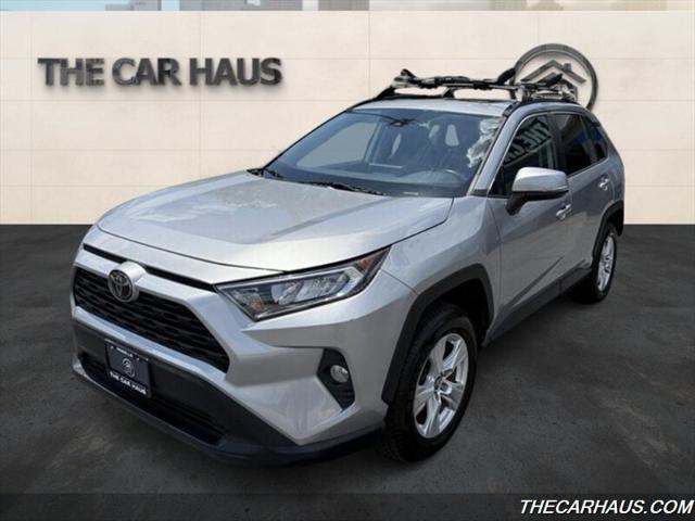 Photo of 2020 Silver Sky Metallic Toyota RAV4