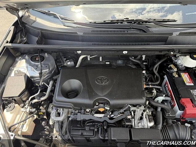 Photo of 2020 Silver Sky Metallic Toyota RAV4