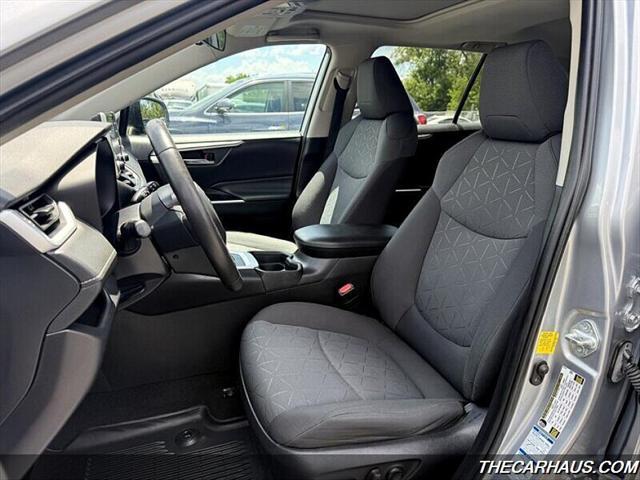 Photo of 2020 Silver Sky Metallic Toyota RAV4