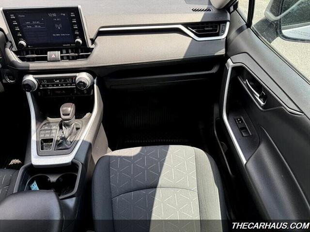 Photo of 2020 Silver Sky Metallic Toyota RAV4