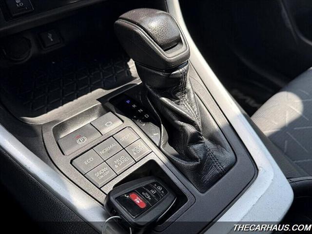 Photo of 2020 Silver Sky Metallic Toyota RAV4