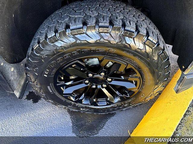 Photo of 2016 Black Chevrolet Silverado 1500