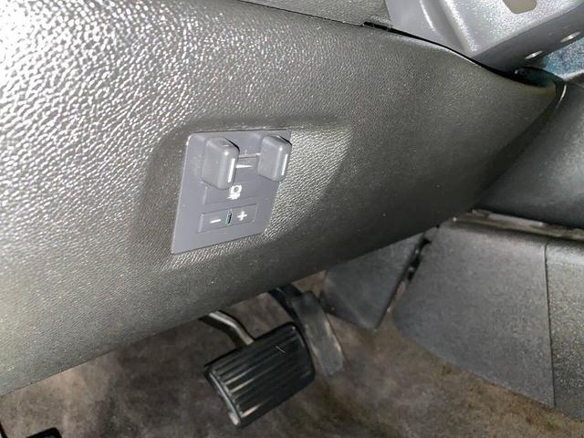 Photo of 2011 Taupe Gray Metallic Chevrolet Avalanche