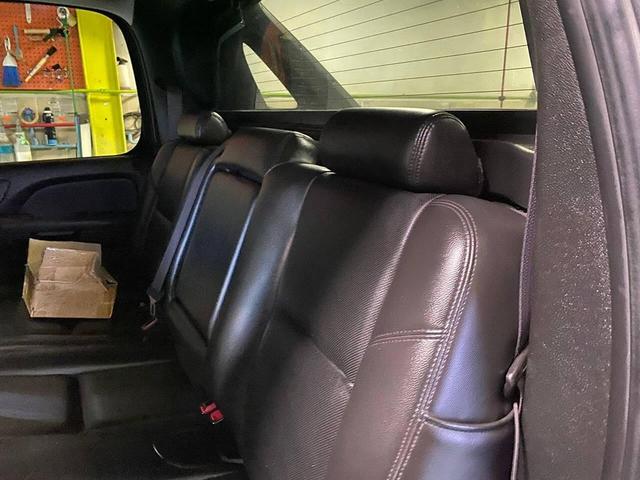 Photo of 2011 Taupe Gray Metallic Chevrolet Avalanche