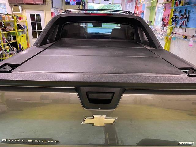Photo of 2011 Taupe Gray Metallic Chevrolet Avalanche