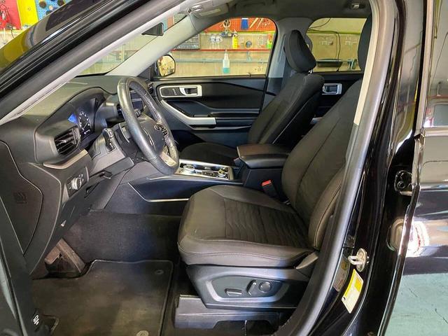 Photo of 2020 Agate Black Metallic Ford Explorer