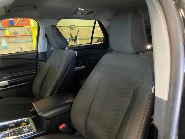 Photo of 2020 Agate Black Metallic Ford Explorer
