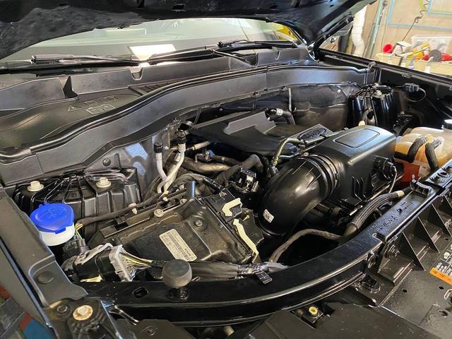 Photo of 2020 Agate Black Metallic Ford Explorer
