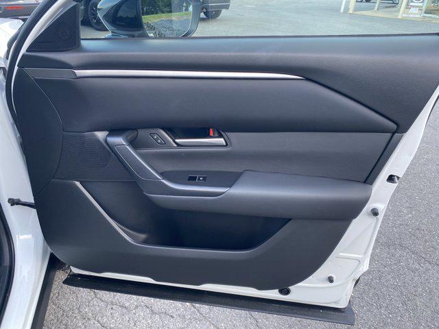 Photo of 2024 Wind Chill Pearl Mazda CX-50