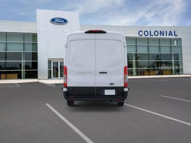 Photo of 2025 Oxford White Ford Transit-250