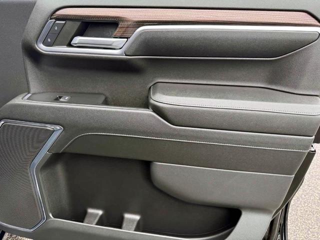 Photo of 2023 Black Chevrolet Silverado 1500