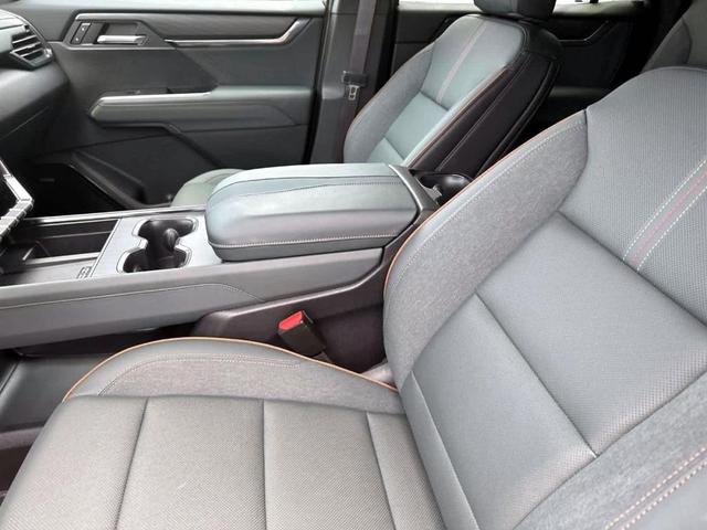 Photo of 2024 Black GMC Acadia