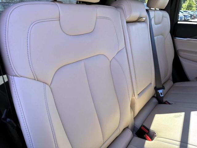 Photo of 2024 Metallic Jeep Grand Cherokee