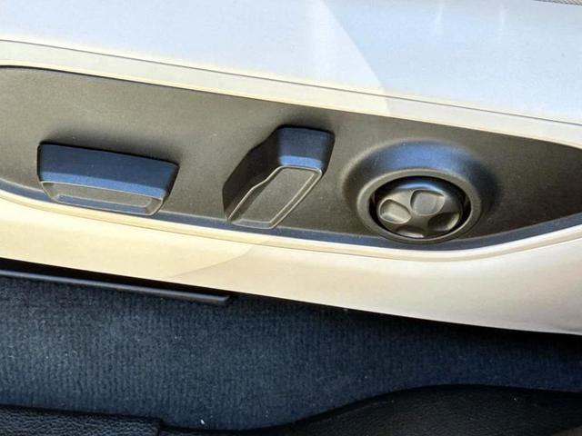 Photo of 2024 Metallic Jeep Grand Cherokee