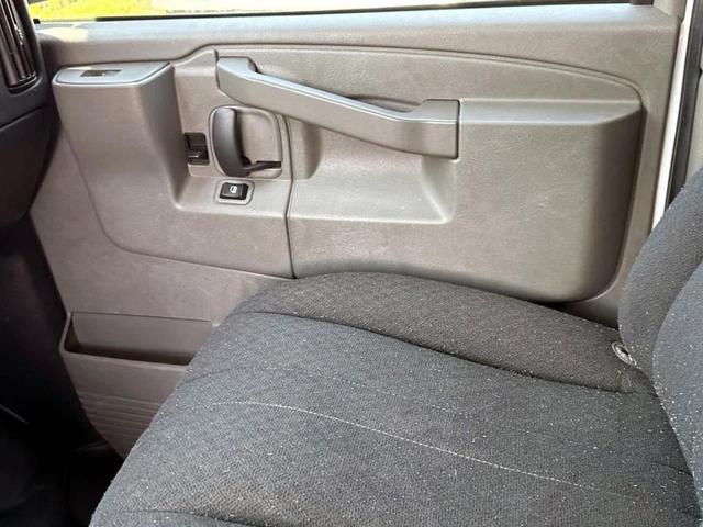 Photo of 2024 Summit White Chevrolet Express 2500