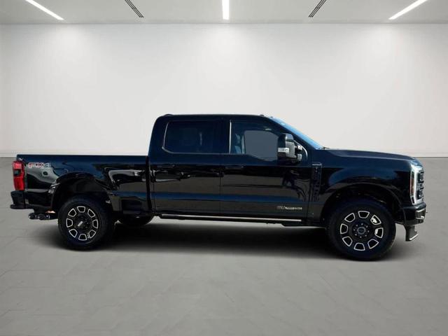 Photo of 2025 Agate Black Metallic Ford F-250