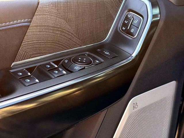 Photo of 2025 Agate Black Metallic Ford F-250