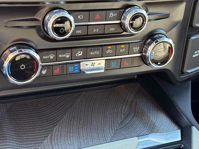 Photo of 2025 Agate Black Metallic Ford F-250
