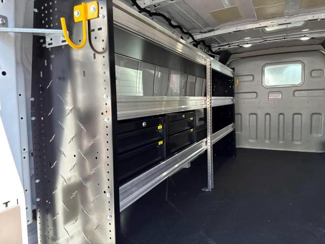 Photo of 2025 Oxford White Ford Transit-250