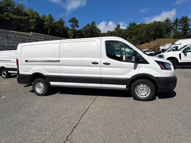 Photo of 2025 Oxford White Ford Transit-250