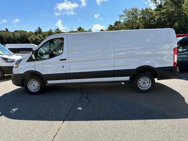 Photo of 2025 Oxford White Ford Transit-250