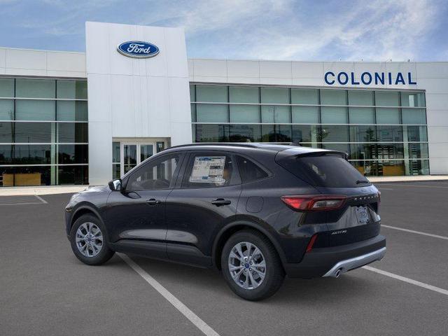 Photo of 2025 Agate Black Metallic Ford Escape