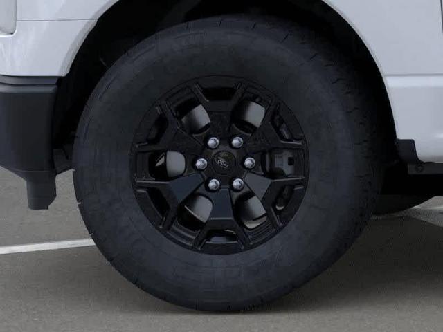 Photo of 2025 Oxford White Ford F-150 Lightning