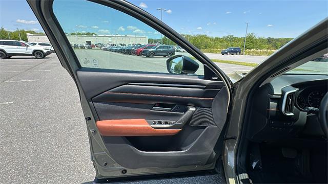 Photo of 2023 Zircon Sand Metallic Mazda CX-50