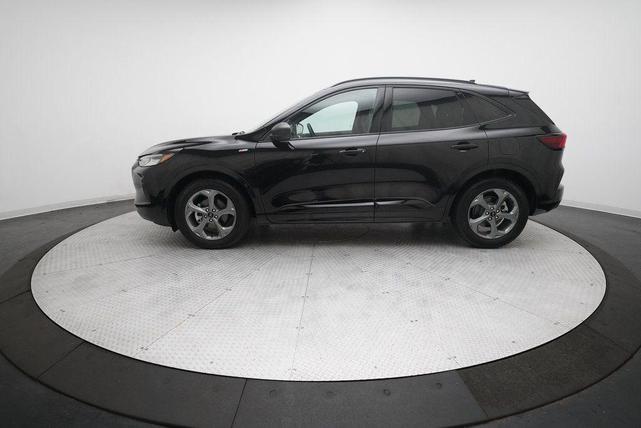 Photo of 2024 Black Metallic Ford Escape