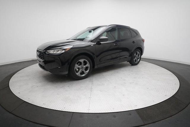Photo of 2024 Black Metallic Ford Escape