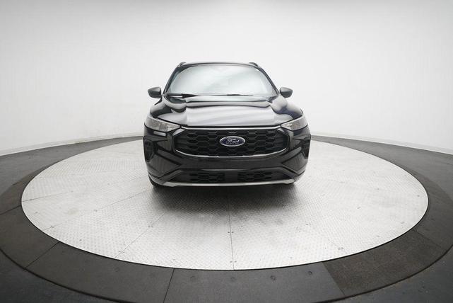 Photo of 2024 Black Metallic Ford Escape