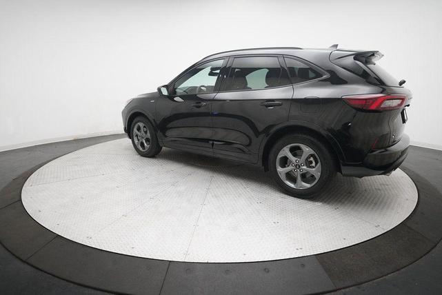 Photo of 2024 Black Metallic Ford Escape