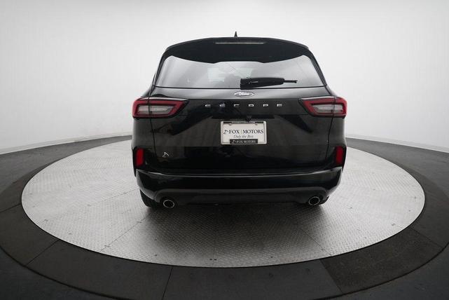 Photo of 2024 Black Metallic Ford Escape
