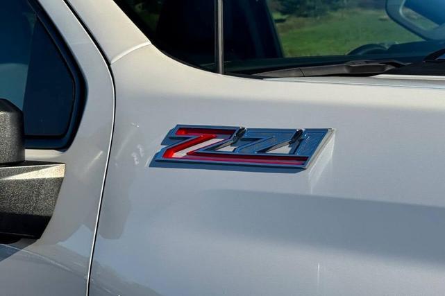 Photo of 2024 White Chevrolet Silverado 2500