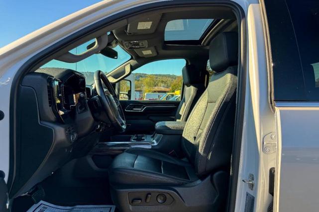 Photo of 2024 White Chevrolet Silverado 2500