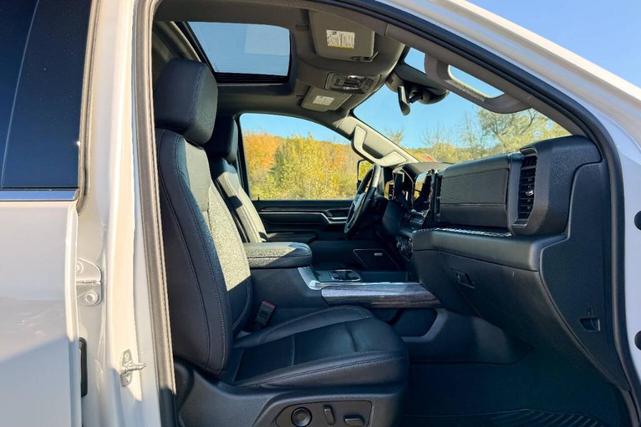 Photo of 2024 White Chevrolet Silverado 2500