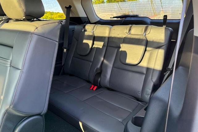 Photo of 2025 White Ford Explorer