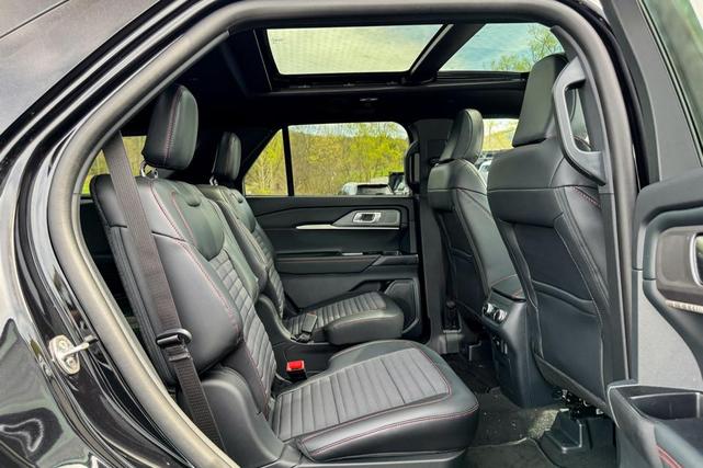 Photo of 2025 Black Ford Explorer