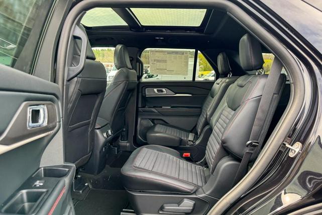 Photo of 2025 Black Ford Explorer