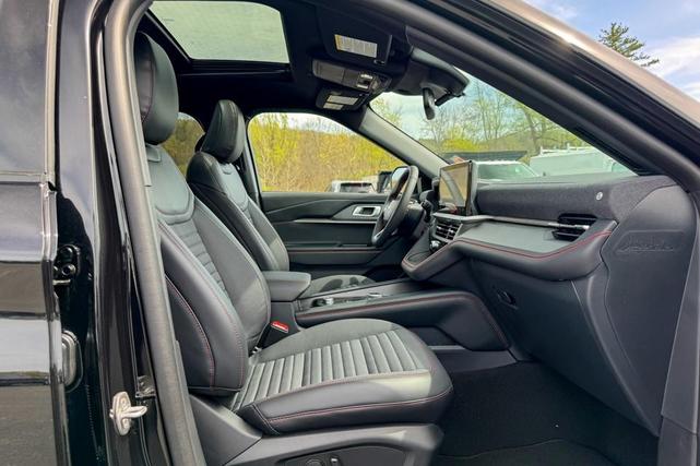 Photo of 2025 Black Ford Explorer