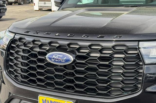 Photo of 2025 Black Ford Explorer