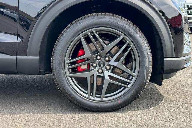 Photo of 2025 Black Ford Explorer