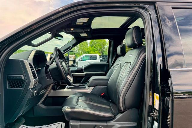 Photo of 2022 Black Ford F-350