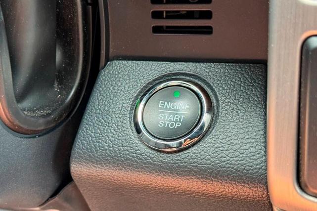 Photo of 2022 Black Ford F-350