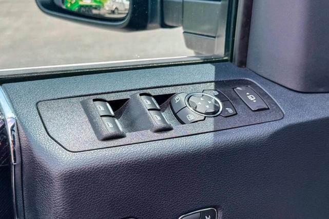 Photo of 2022 Black Ford F-350