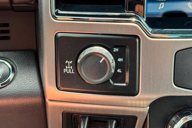 Photo of 2022 Black Ford F-350